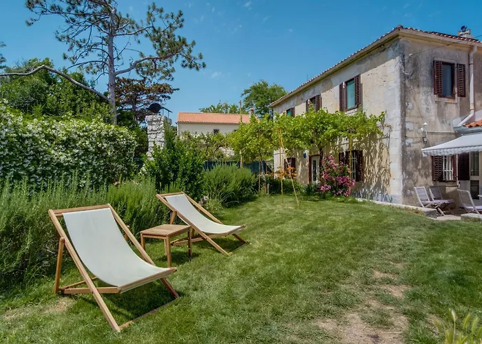 Seaside House With A Swimming Pool Osor, Losinj - 12230 Vakantiehuis *